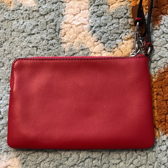 Coach Authentic Snoopy wristlet - Picture 2 of 7